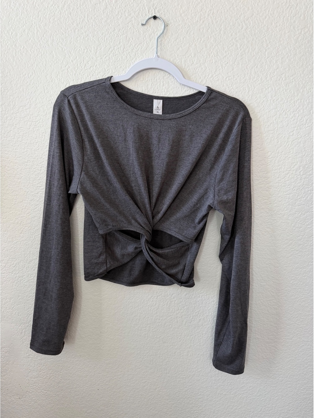 Icyzone Women's Gray Long Sleeve Twist Crop Top athleisure Pilates princess